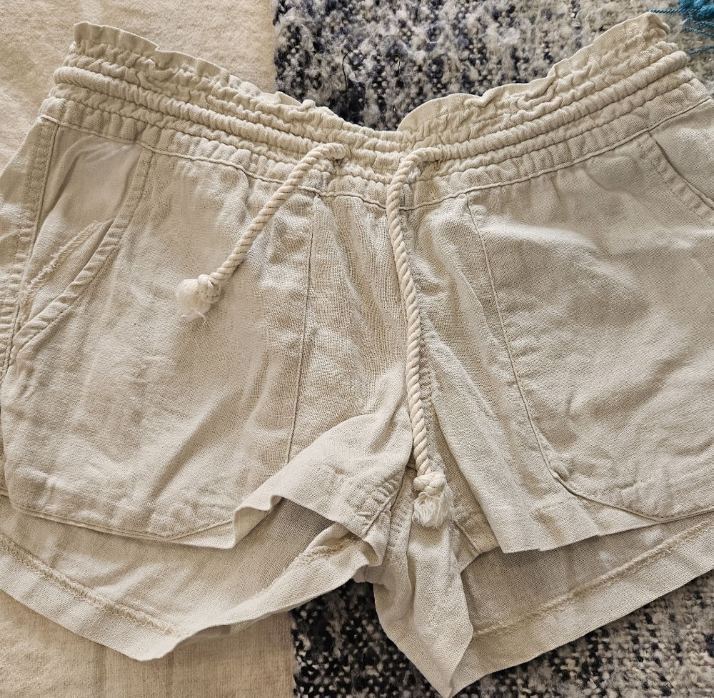 Roxy Women's Tan Cargo Shorts